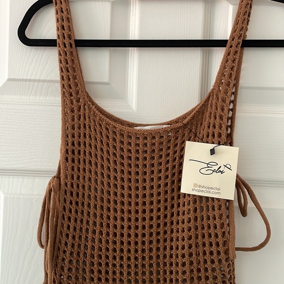 Swimsuit coverup - Picture 4 of 6